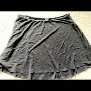 Eleve skirt size M